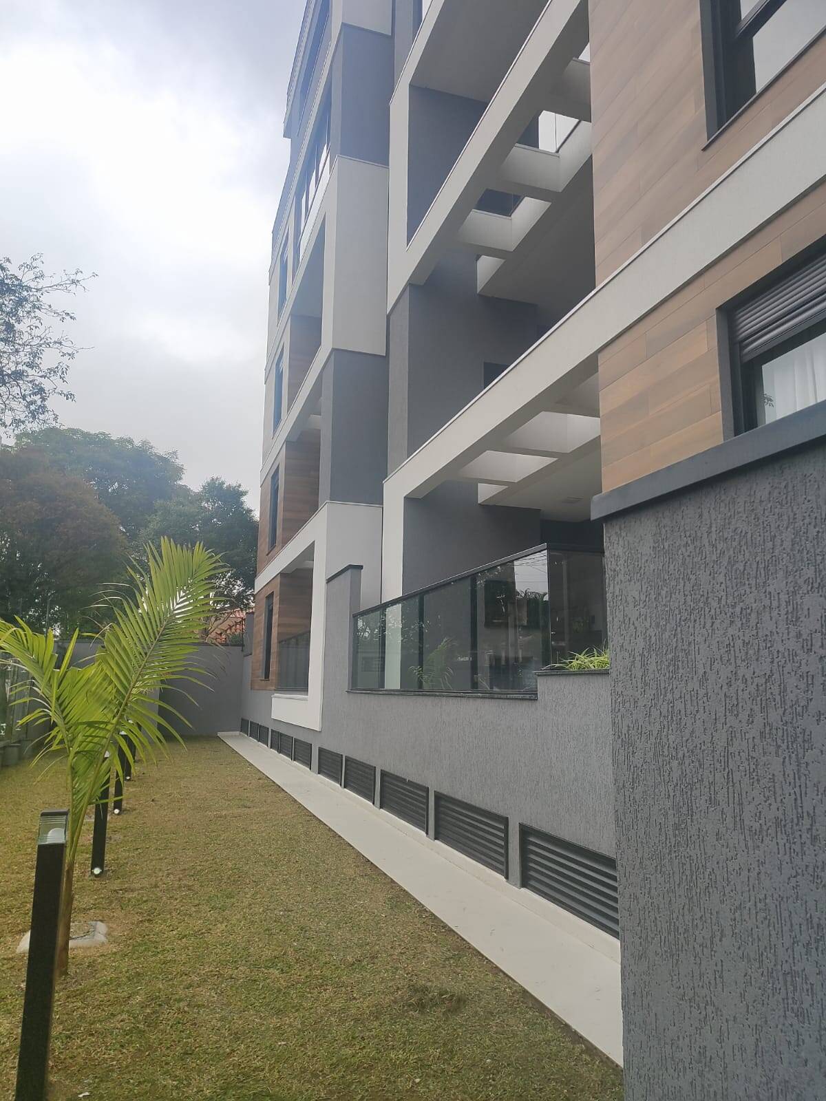 Apartamento à venda com 3 quartos, 96m² - Foto 1