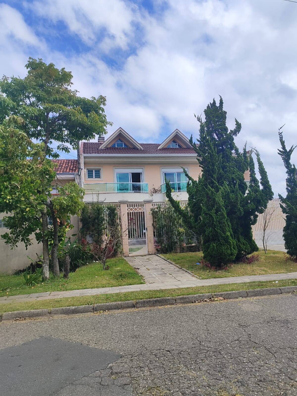 Casa, 4 quartos, 337 m² - Foto 1