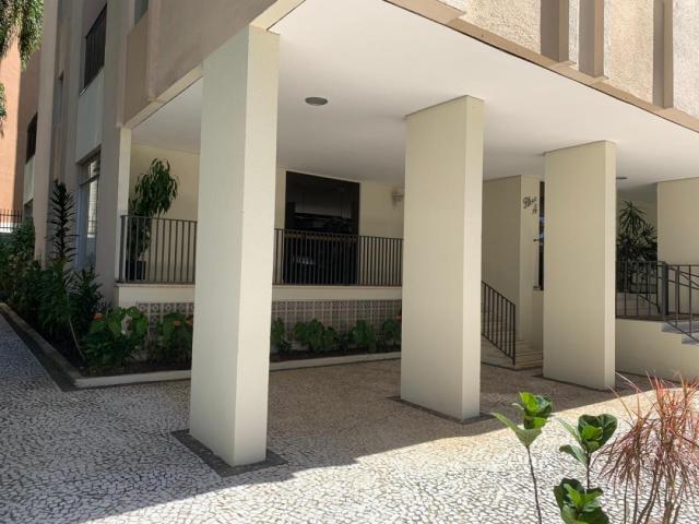 #190 - Apartamento para Venda em Curitiba - PR - 3