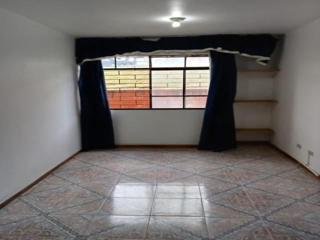 #215 - Apartamento para Venda em Curitiba - PR