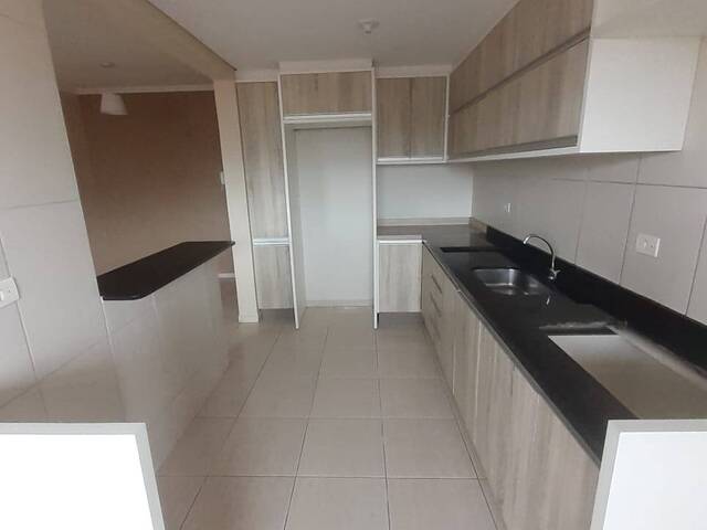 #299 - Apartamento para Venda em São José dos Pinhais - PR - 2