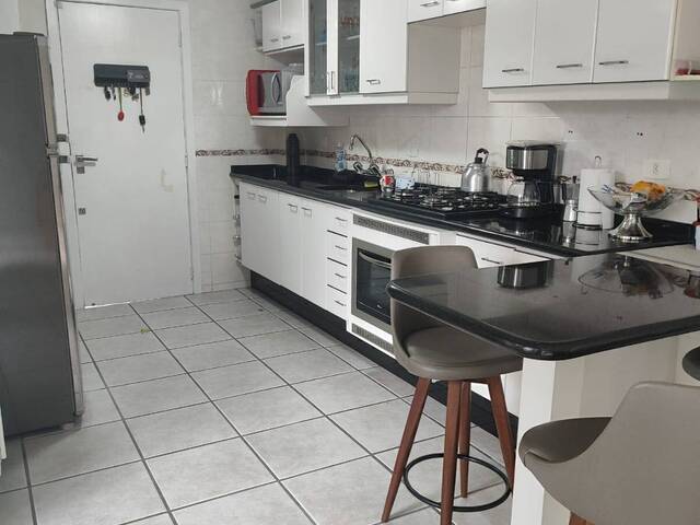 Sobrado para Venda em Curitiba - 4