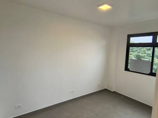 #406 - Apartamento para Venda em Curitiba - PR - 3